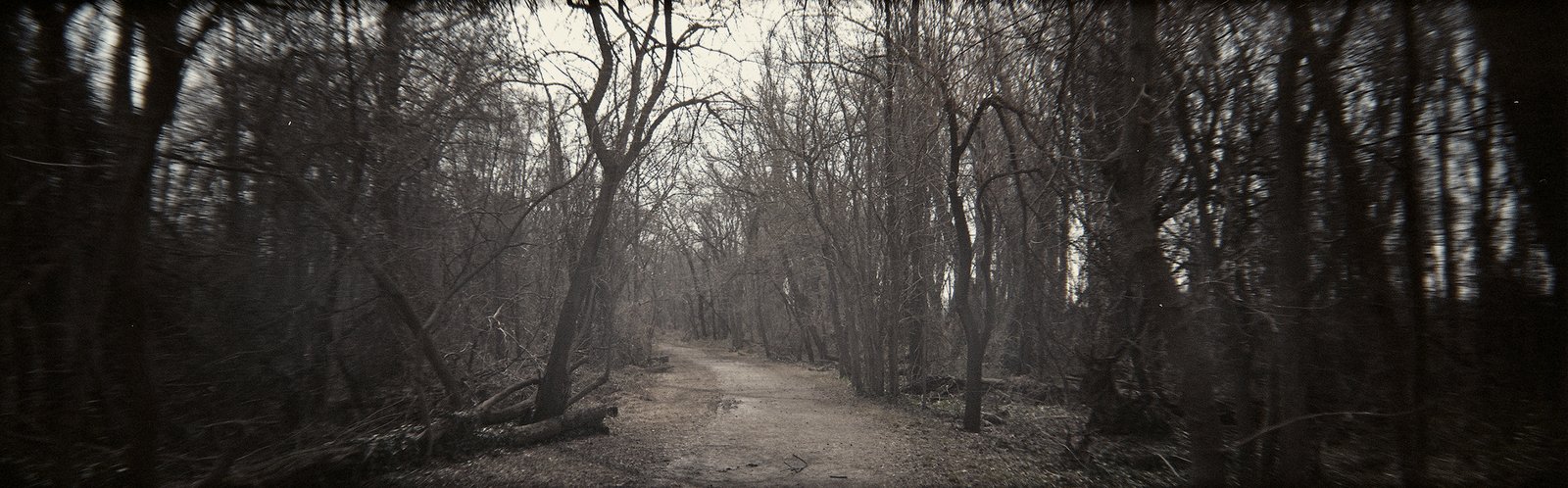 Spooky background image for Iron